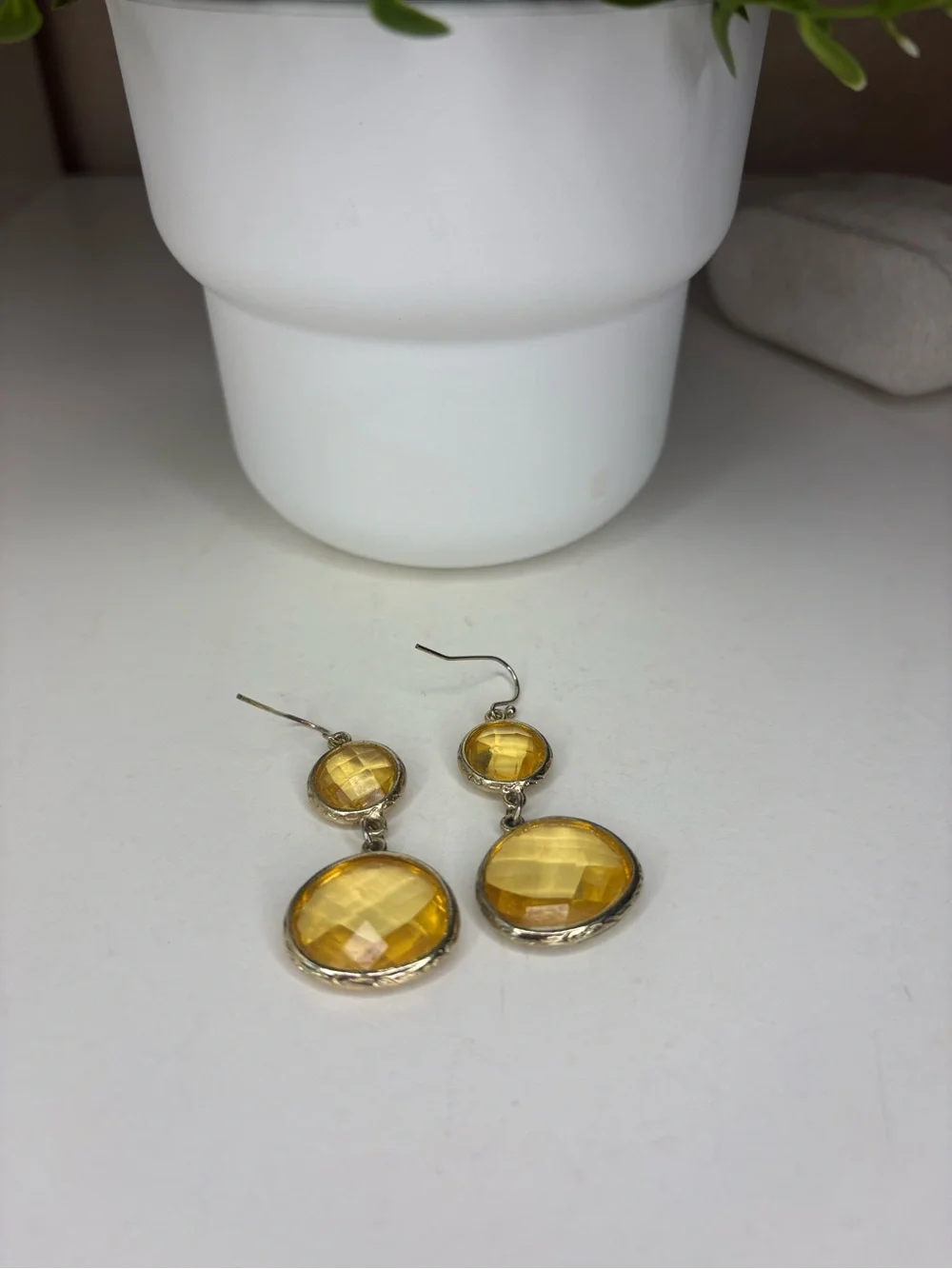Vintage Gold Tone Citrine Yellow Faceted Glass Drop Dangle Statement Earrings